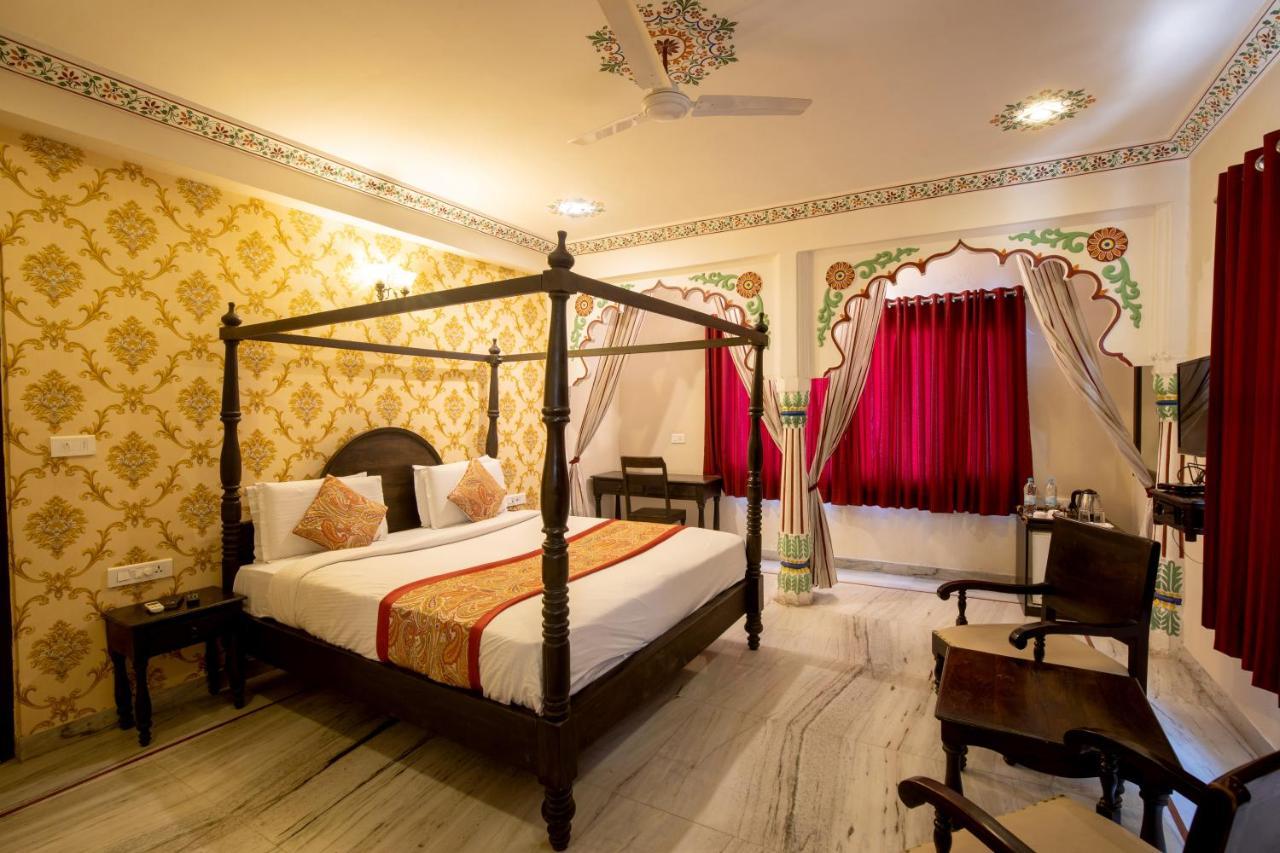 Hotel Royal Pratap Niwas Udaipur Dış mekan fotoğraf