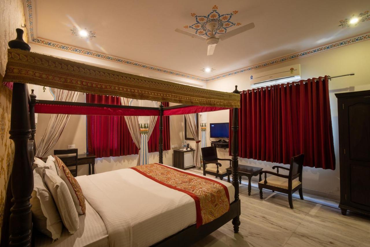 Hotel Royal Pratap Niwas Udaipur Dış mekan fotoğraf