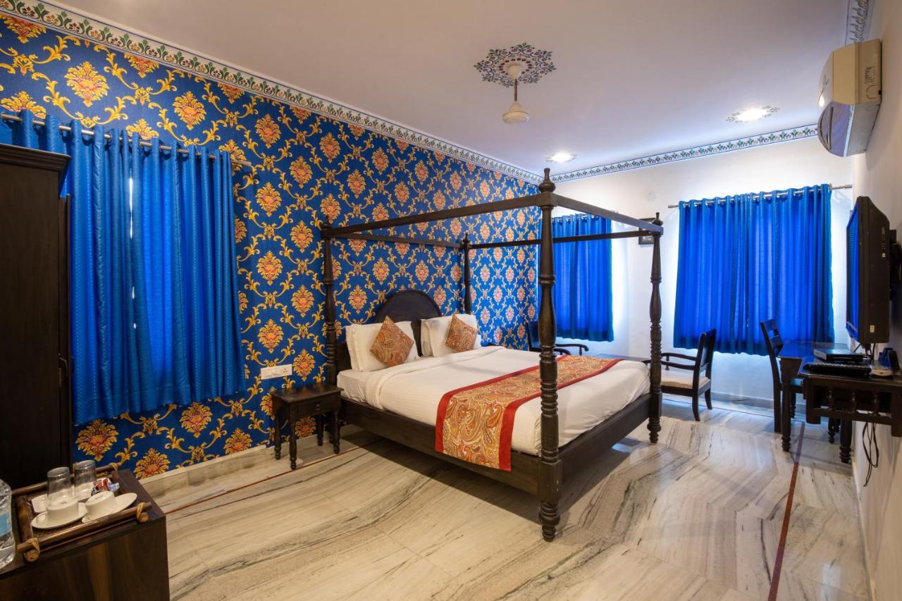 Hotel Royal Pratap Niwas Udaipur Dış mekan fotoğraf