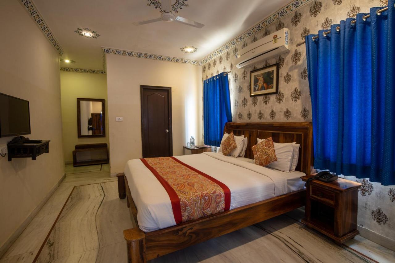 Hotel Royal Pratap Niwas Udaipur Dış mekan fotoğraf