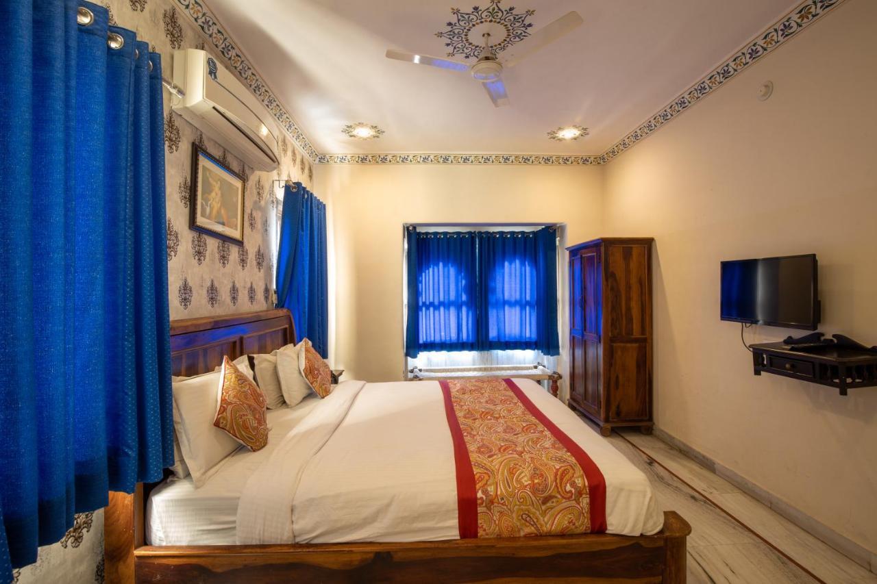 Hotel Royal Pratap Niwas Udaipur Dış mekan fotoğraf