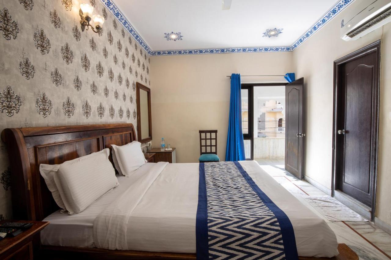 Hotel Royal Pratap Niwas Udaipur Dış mekan fotoğraf