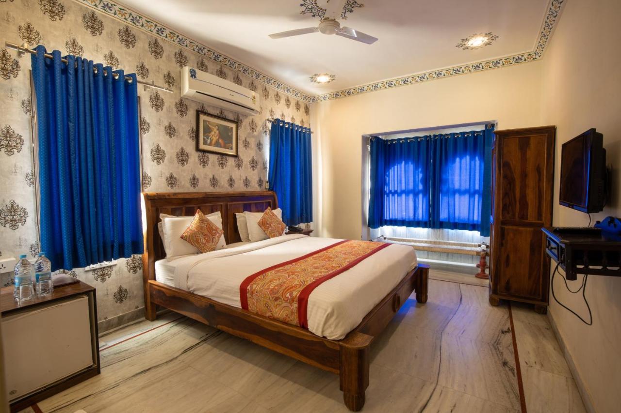 Hotel Royal Pratap Niwas Udaipur Dış mekan fotoğraf