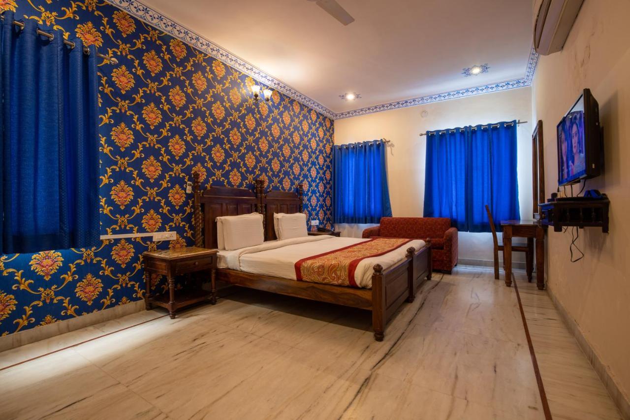 Hotel Royal Pratap Niwas Udaipur Dış mekan fotoğraf