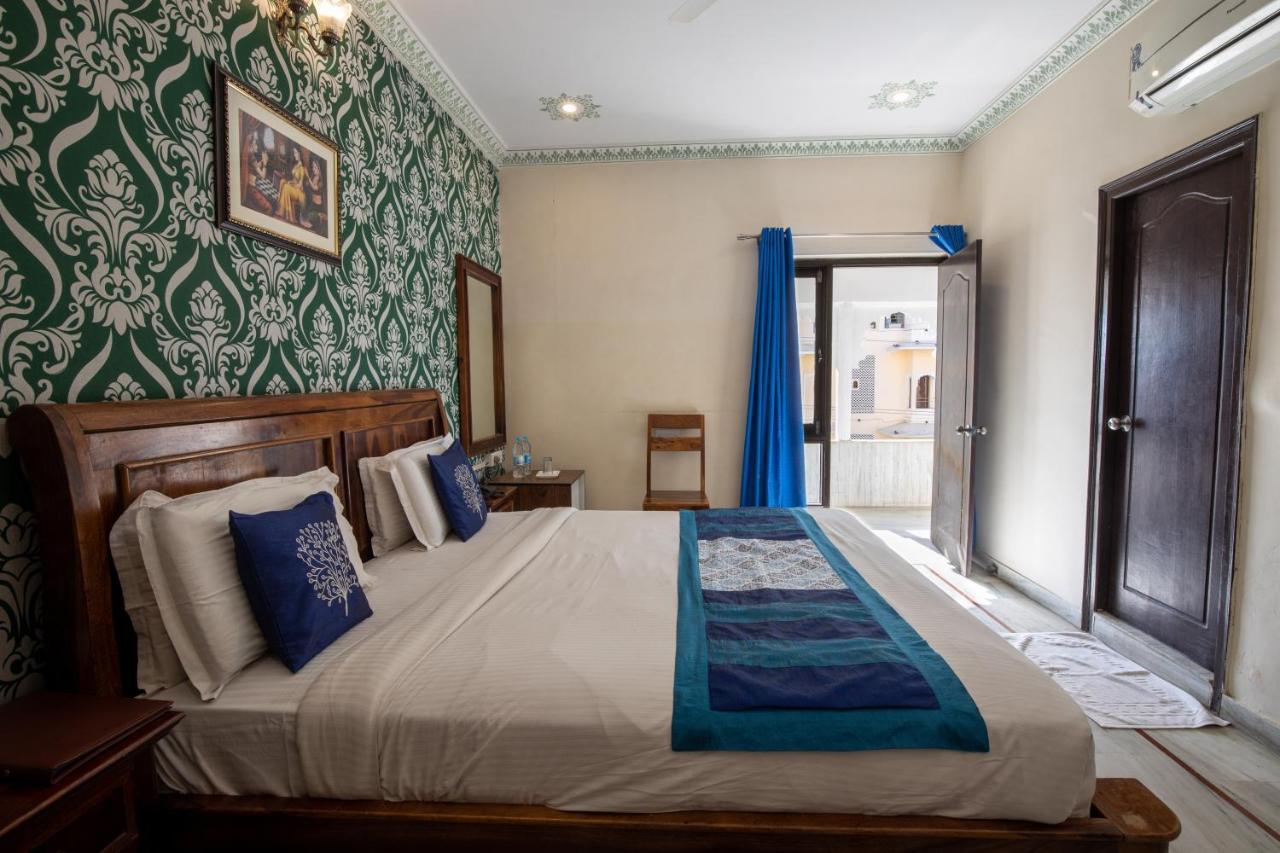 Hotel Royal Pratap Niwas Udaipur Dış mekan fotoğraf