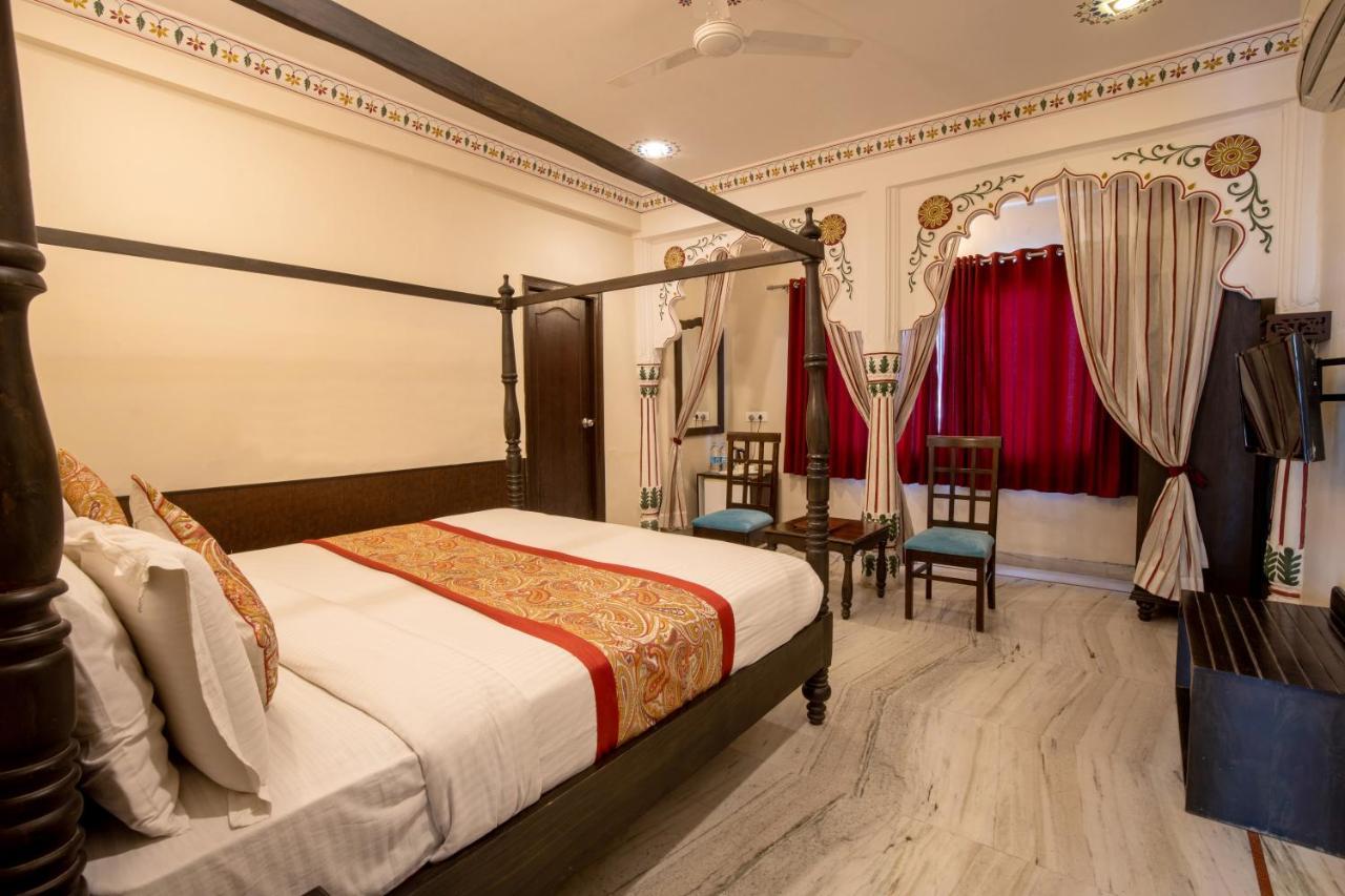 Hotel Royal Pratap Niwas Udaipur Dış mekan fotoğraf