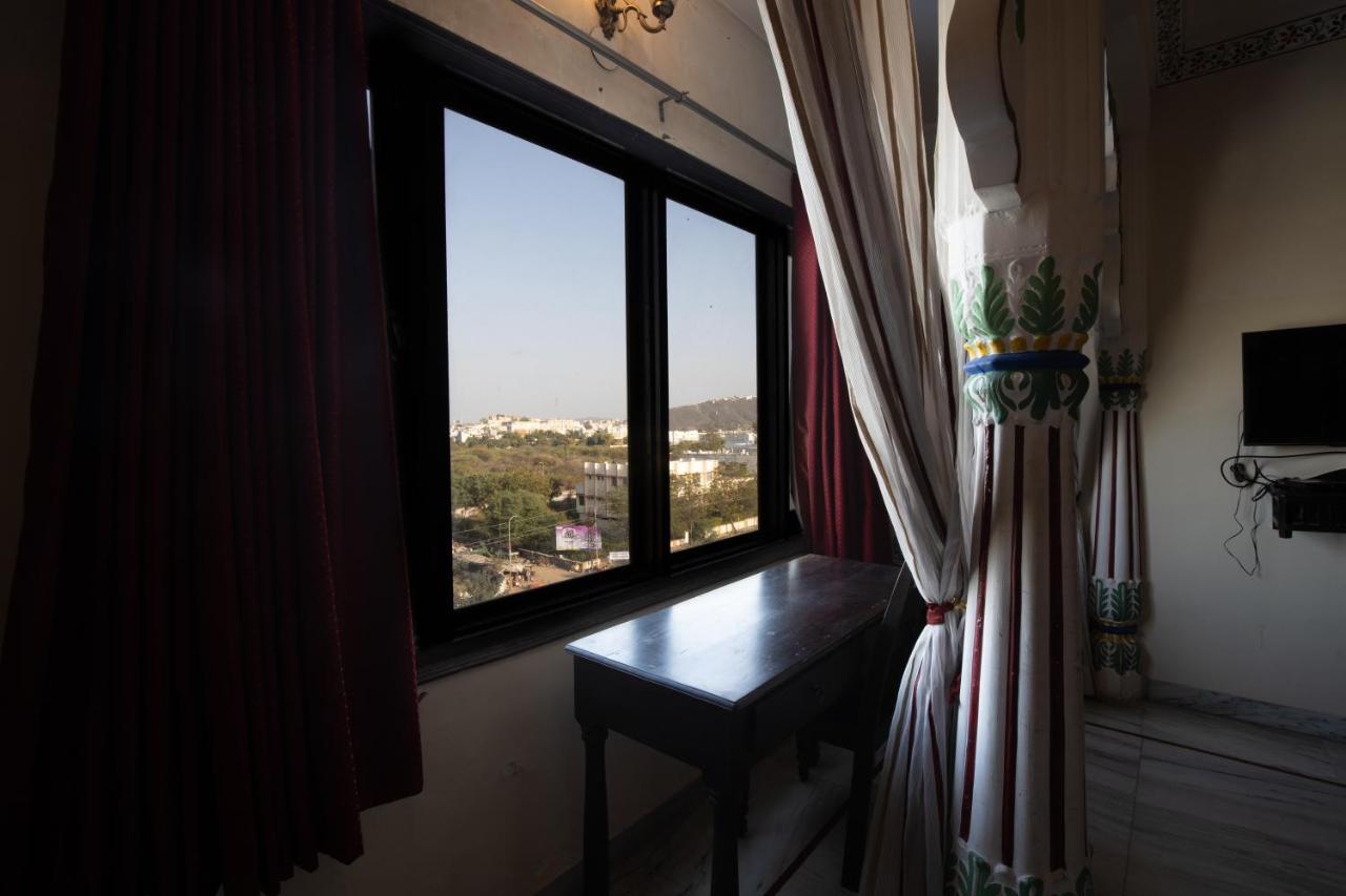 Hotel Royal Pratap Niwas Udaipur Dış mekan fotoğraf
