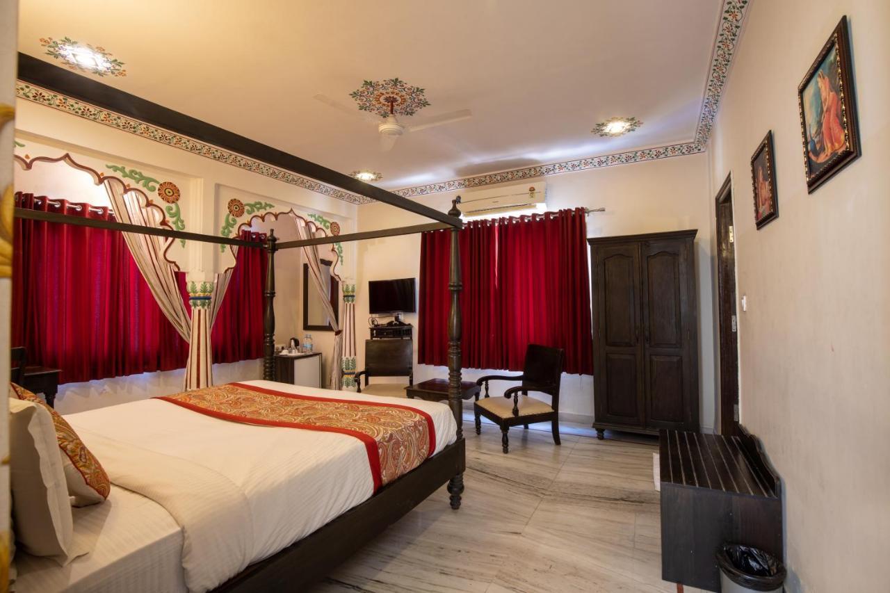 Hotel Royal Pratap Niwas Udaipur Dış mekan fotoğraf