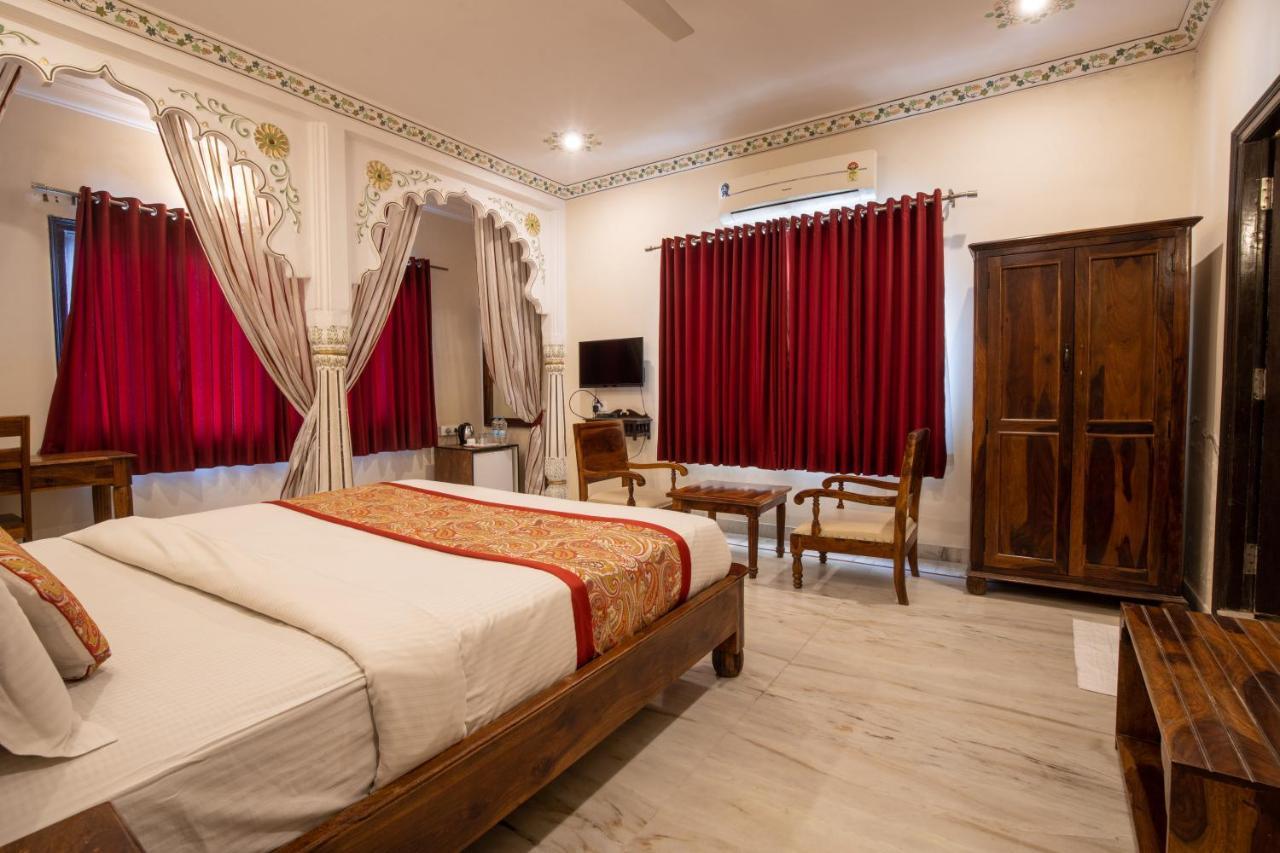 Hotel Royal Pratap Niwas Udaipur Dış mekan fotoğraf