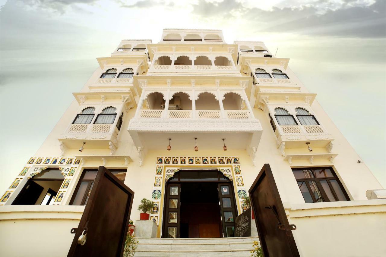 Hotel Royal Pratap Niwas Udaipur Dış mekan fotoğraf