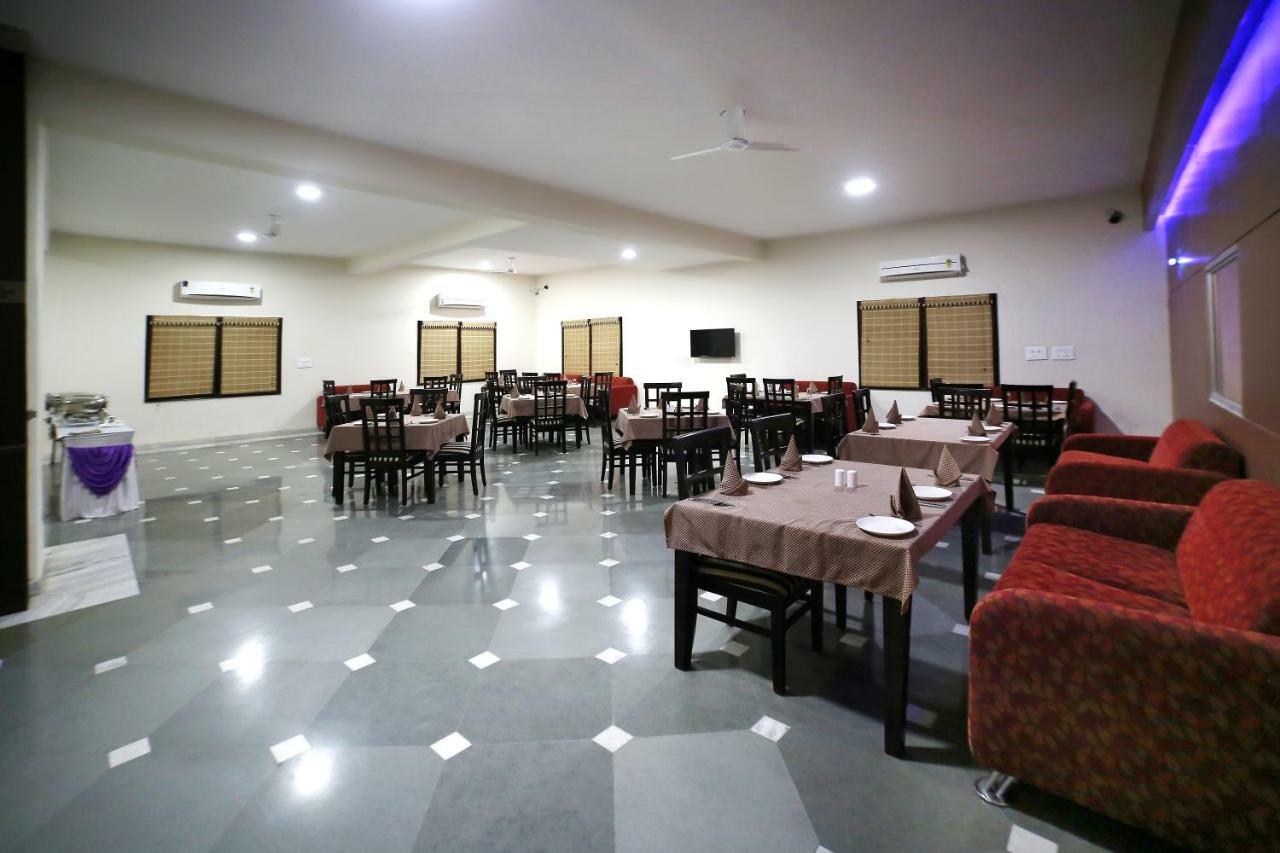 Hotel Royal Pratap Niwas Udaipur Dış mekan fotoğraf