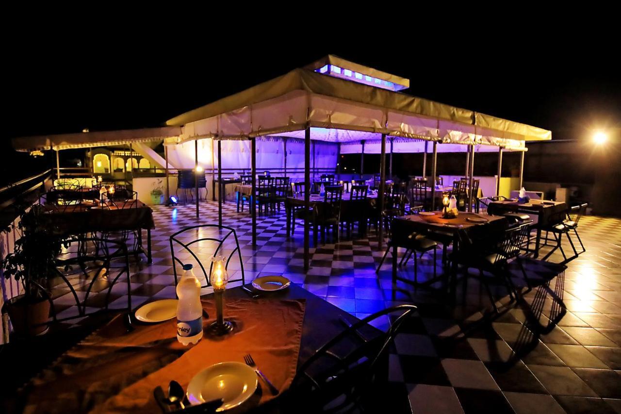 Hotel Royal Pratap Niwas Udaipur Dış mekan fotoğraf