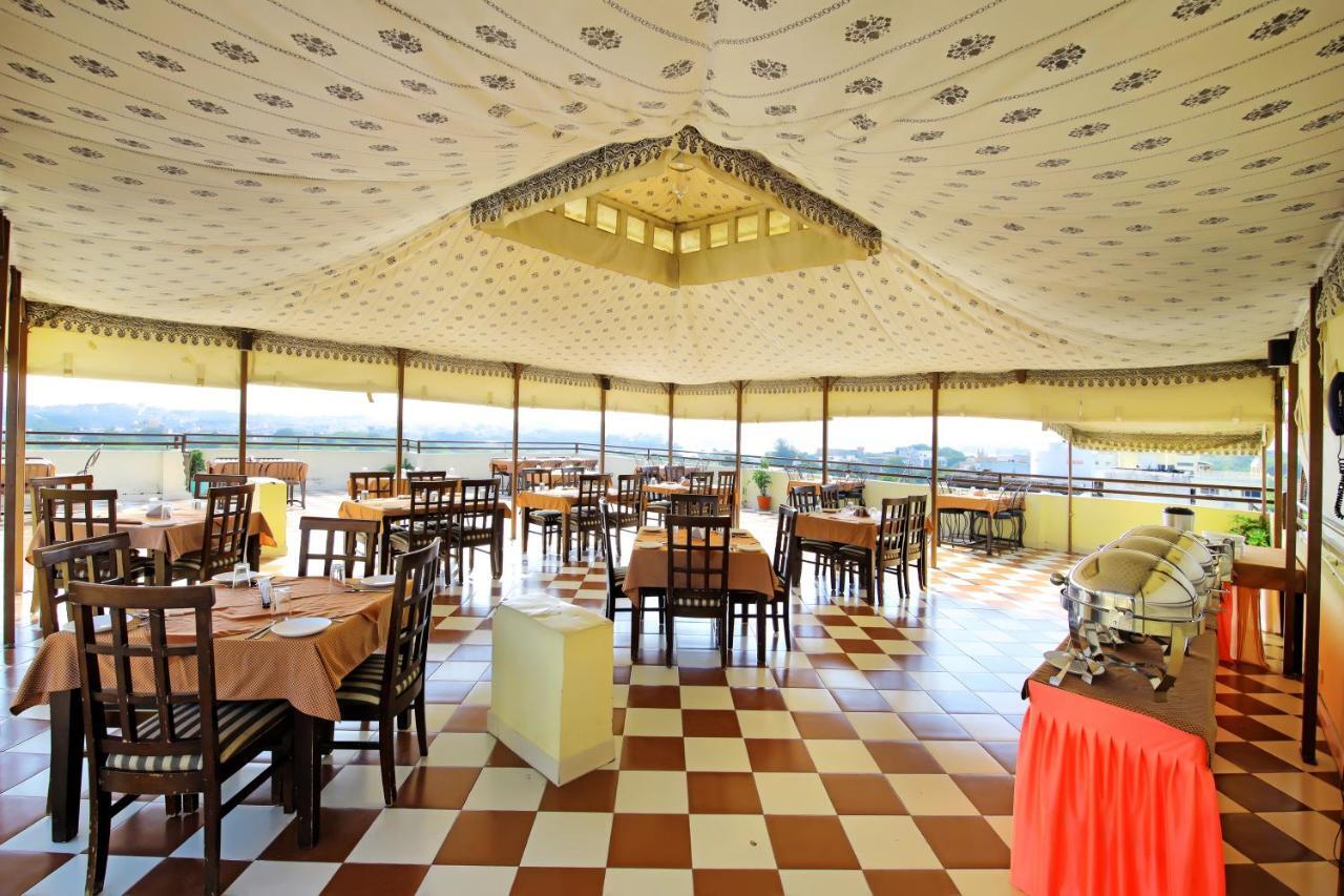 Hotel Royal Pratap Niwas Udaipur Dış mekan fotoğraf